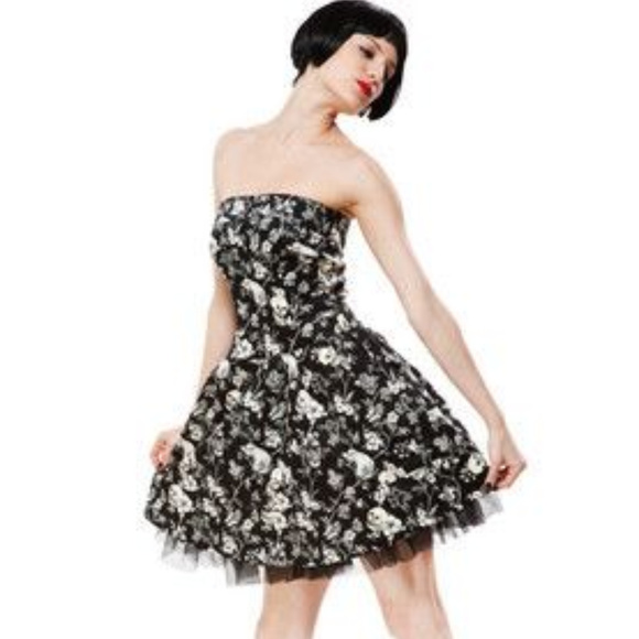 Betsey Johnson Dresses & Skirts - Y2K Betsey Johnson Strapless Fit and Flare Dress